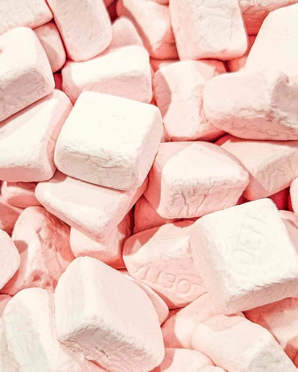 Chewy Strawberry Marshmallows